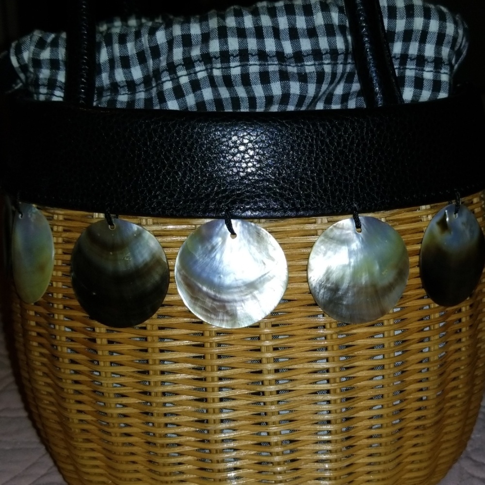Ipa-Nima basket purse